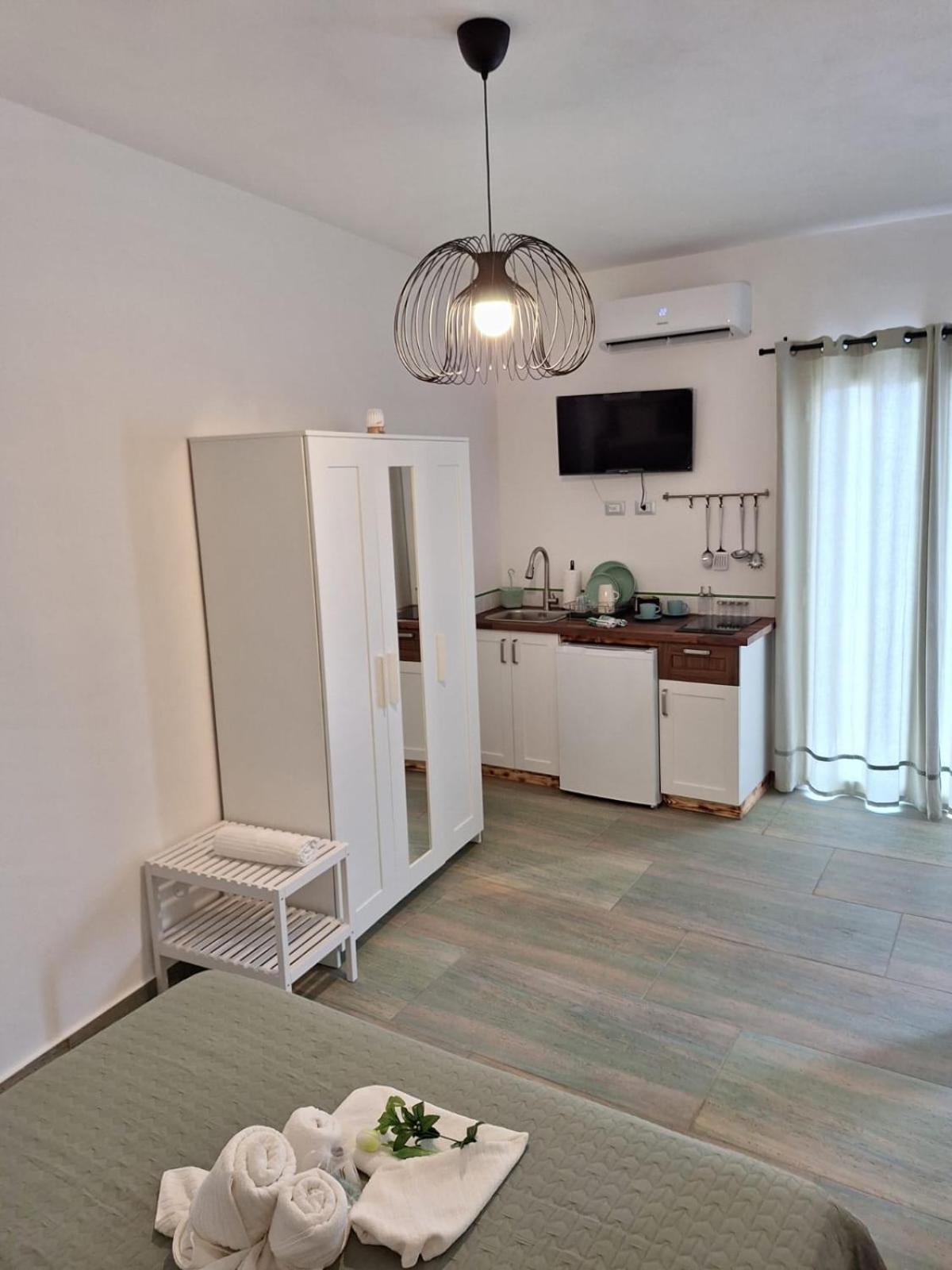 Casa Vacanze Green House Terrasini Bagian luar foto