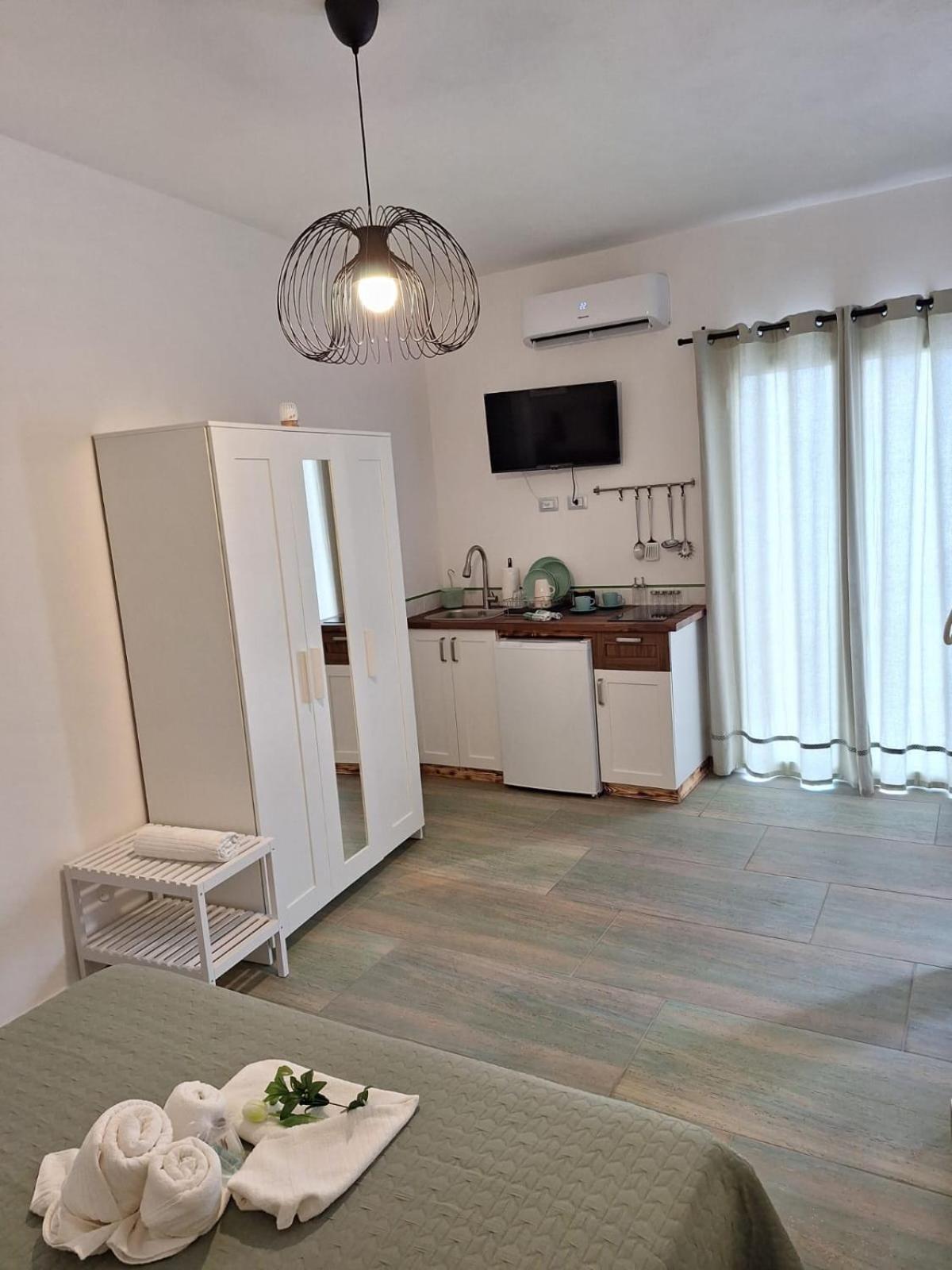 Casa Vacanze Green House Terrasini Bagian luar foto