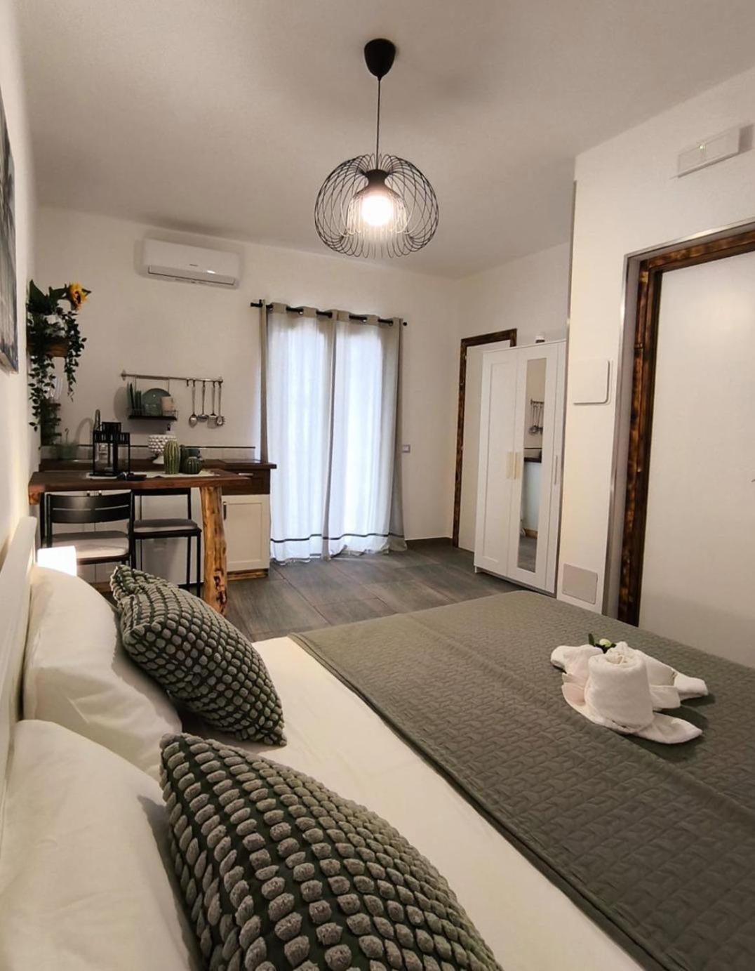 Casa Vacanze Green House Terrasini Bagian luar foto